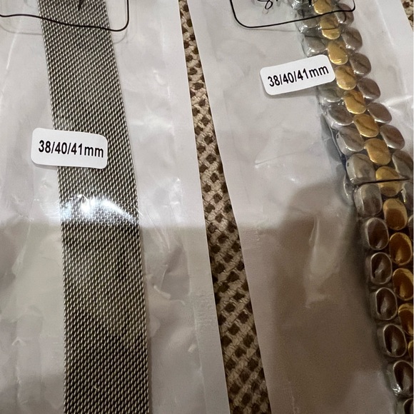 Apple Watch bands - Picture 2 of 2